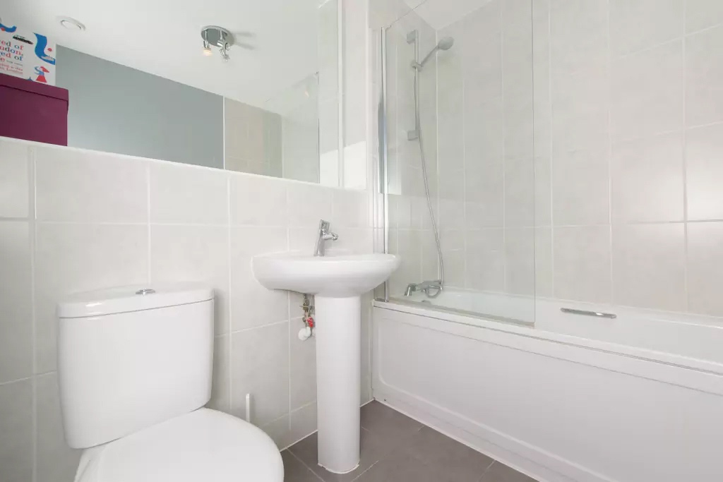 Additional image 11 of 3 Bed Flat, Basin Mill Apartments, E2, N1 7GU