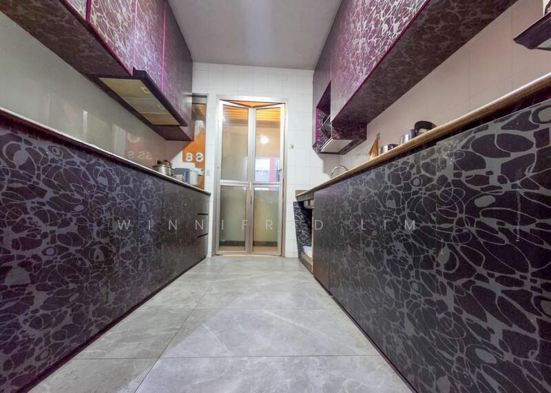 Additional image 2 of 987C Buangkok Green