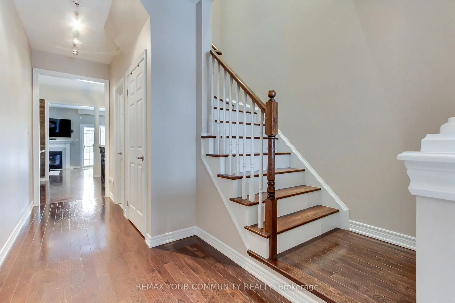 Additional image 5 of 506 Foxcroft Boulevard