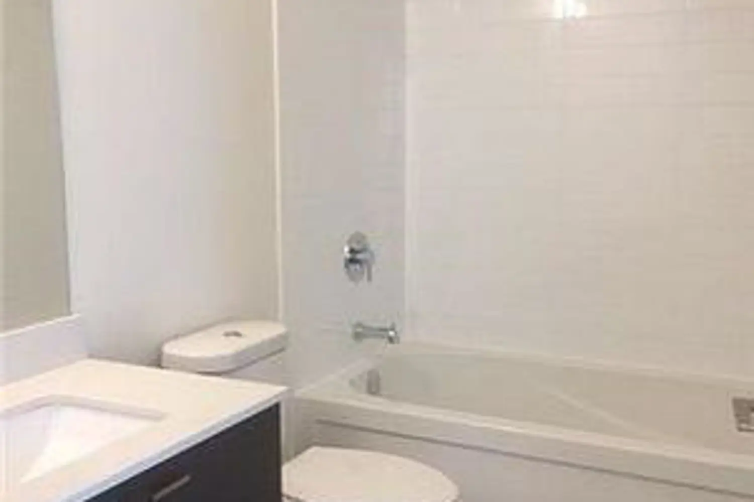 Additional image 8 of 30 Roehampton Avenue 304