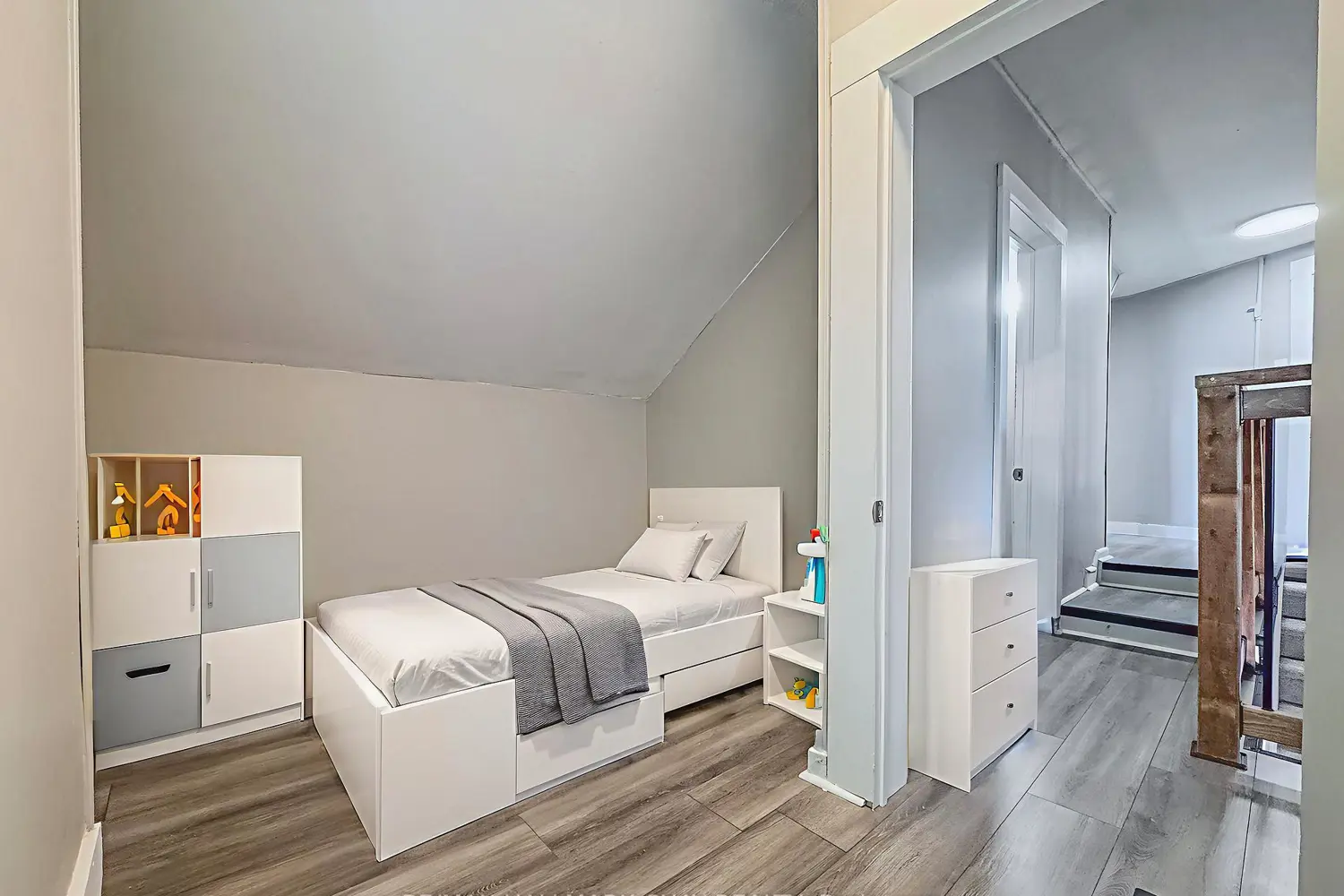 Additional image 11 of 635 First Street