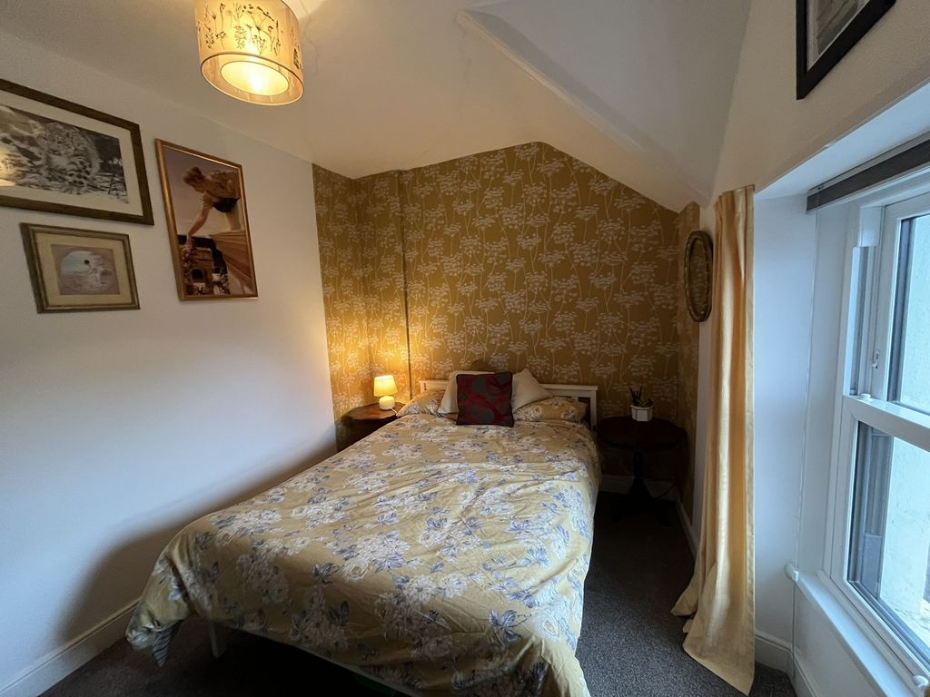 Additional image 10 of 2 bed flat for salePenrhiw 15 Carmarthen Street, Llandeilo, Carmarthenshire. SA19