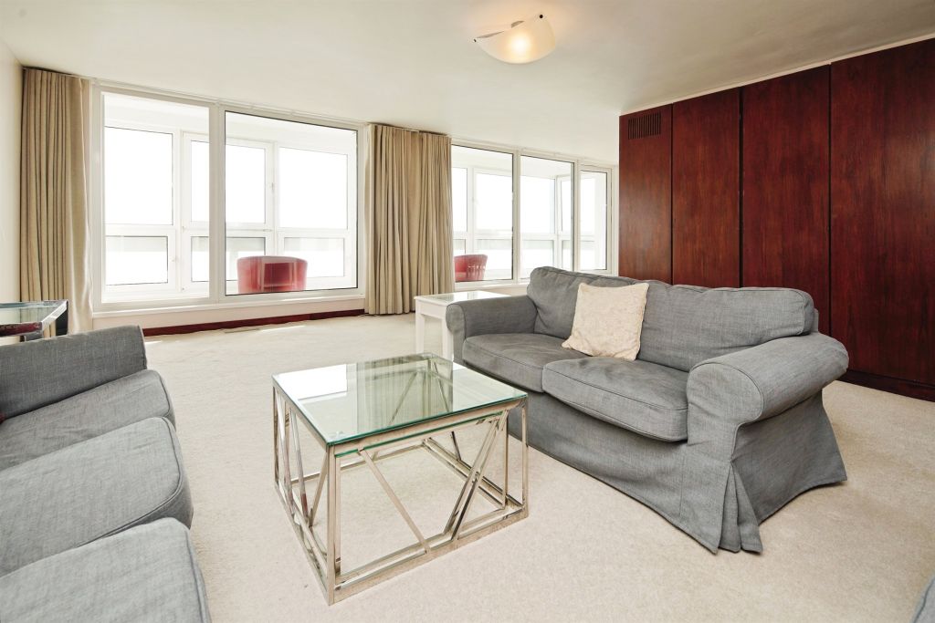 4 bed flat for saleRussell Square, Brighton BN1 photo 4
