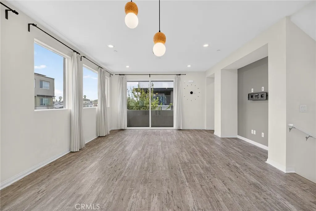 Additional image 13 of 8405 N Fusion Way, Northridge, CA 91325