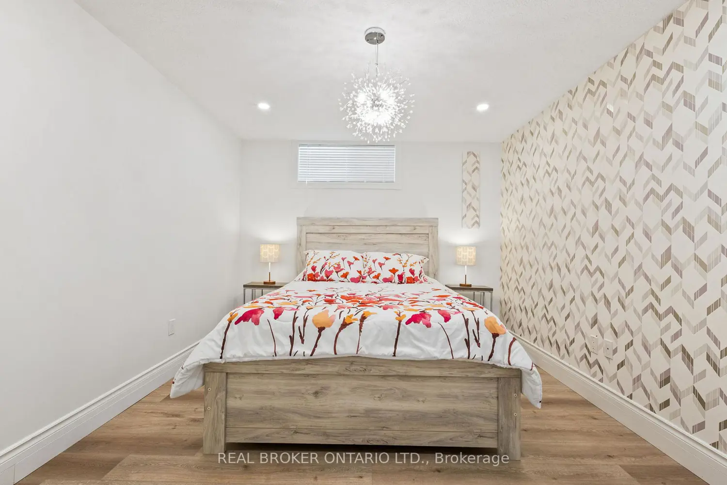 Additional image 16 of 215 Black Maple Court