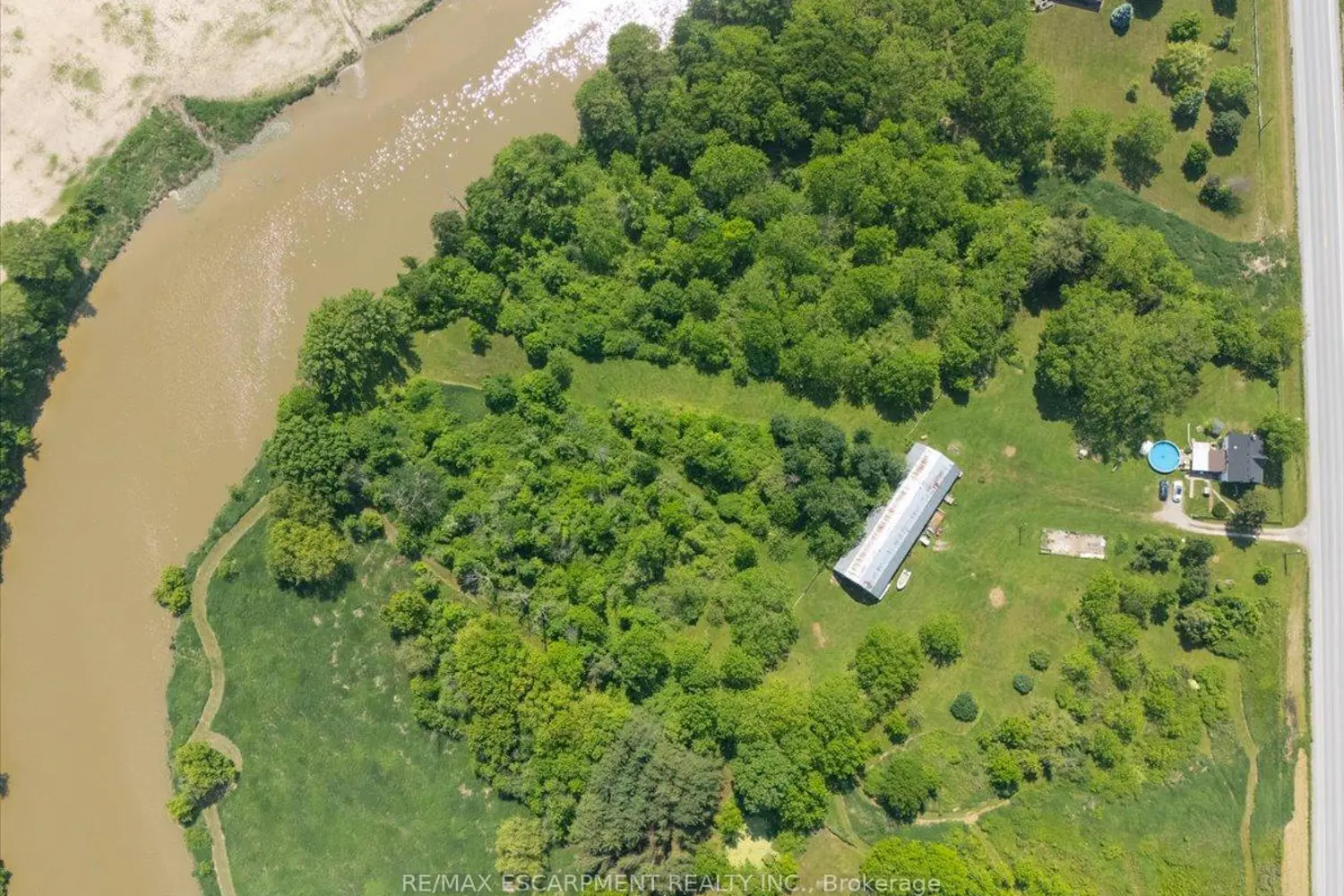 Additional image 4 of 5914 Canborough Road