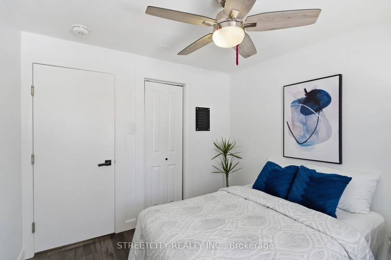 Additional image 12 of 64 Downing Crescent