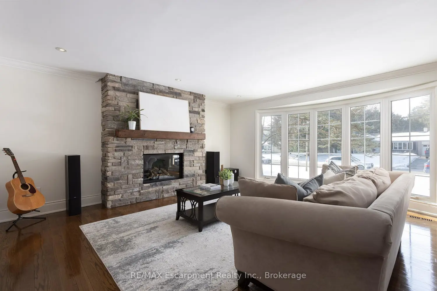 165 Walby Drive photo 3
