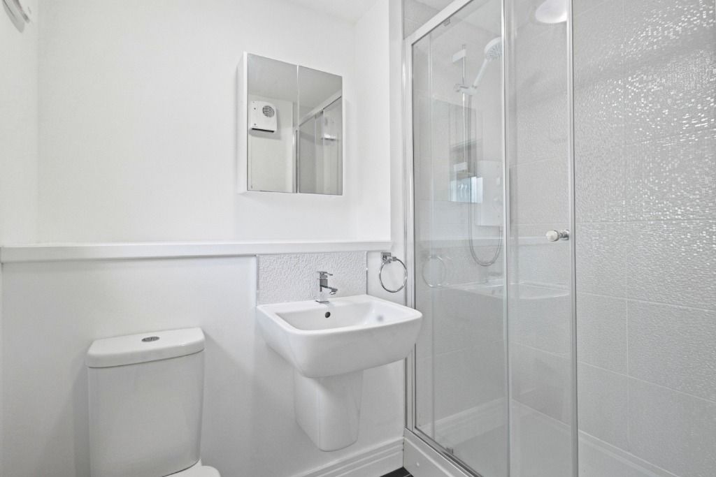 Additional image 18 of 2 bed flat for saleCastlegate Avenue, Dumbarton, West Dunbartonshire G82