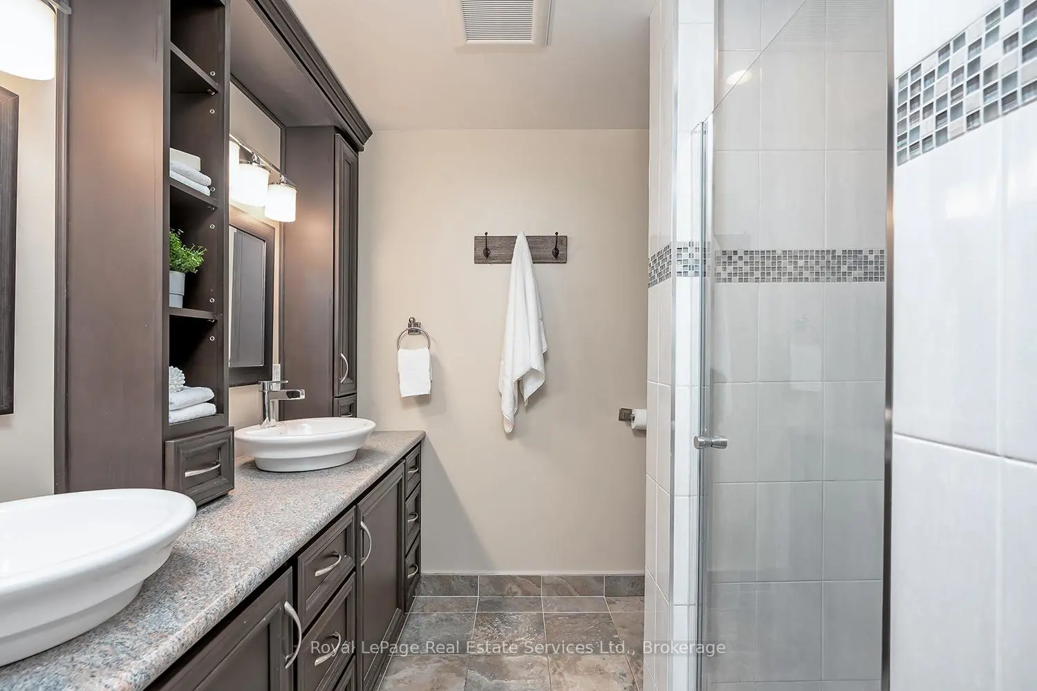 Additional image 12 of 1544 Greenbriar Drive