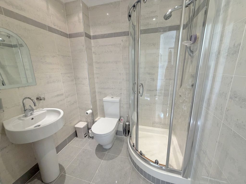 Additional image 19 of 3 bed flat for saleNairn Road, Canford Cliffs, Poole BH13