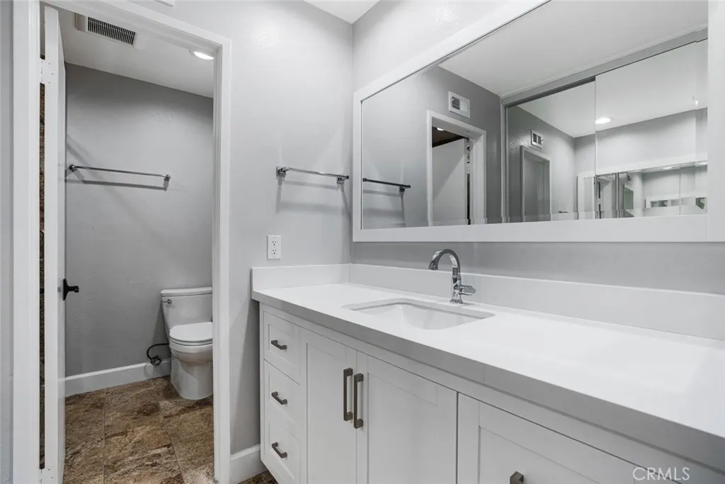 Additional image 45 of 5800 Owensmouth Avenue Unit 4, Woodland Hills, CA 91367