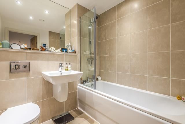 Additional image 13 of 2 bed flat for saleNewbury, Berkshire RG14