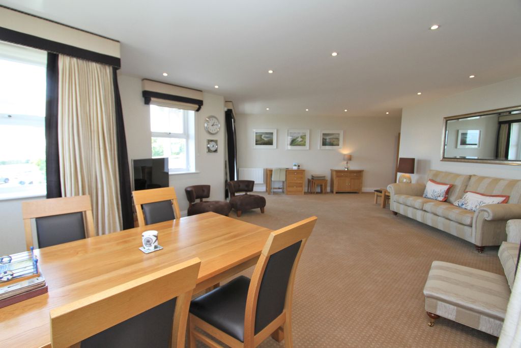 Additional image 14 of 3 bed flat for saleDarley Road, Eastbourne BN20