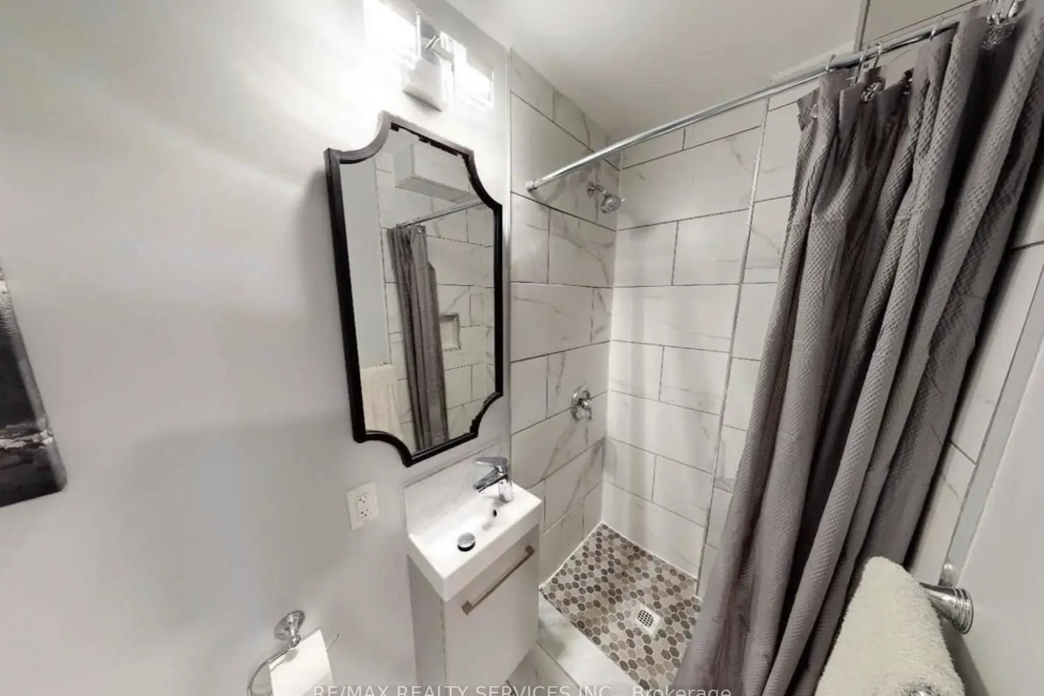 Additional image 17 of 662 Elgin Street