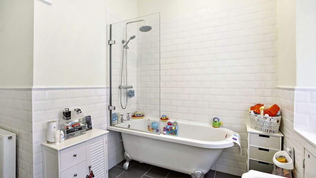 Additional image 10 of 4 bed property for saleVictoria Square, Stirling FK8