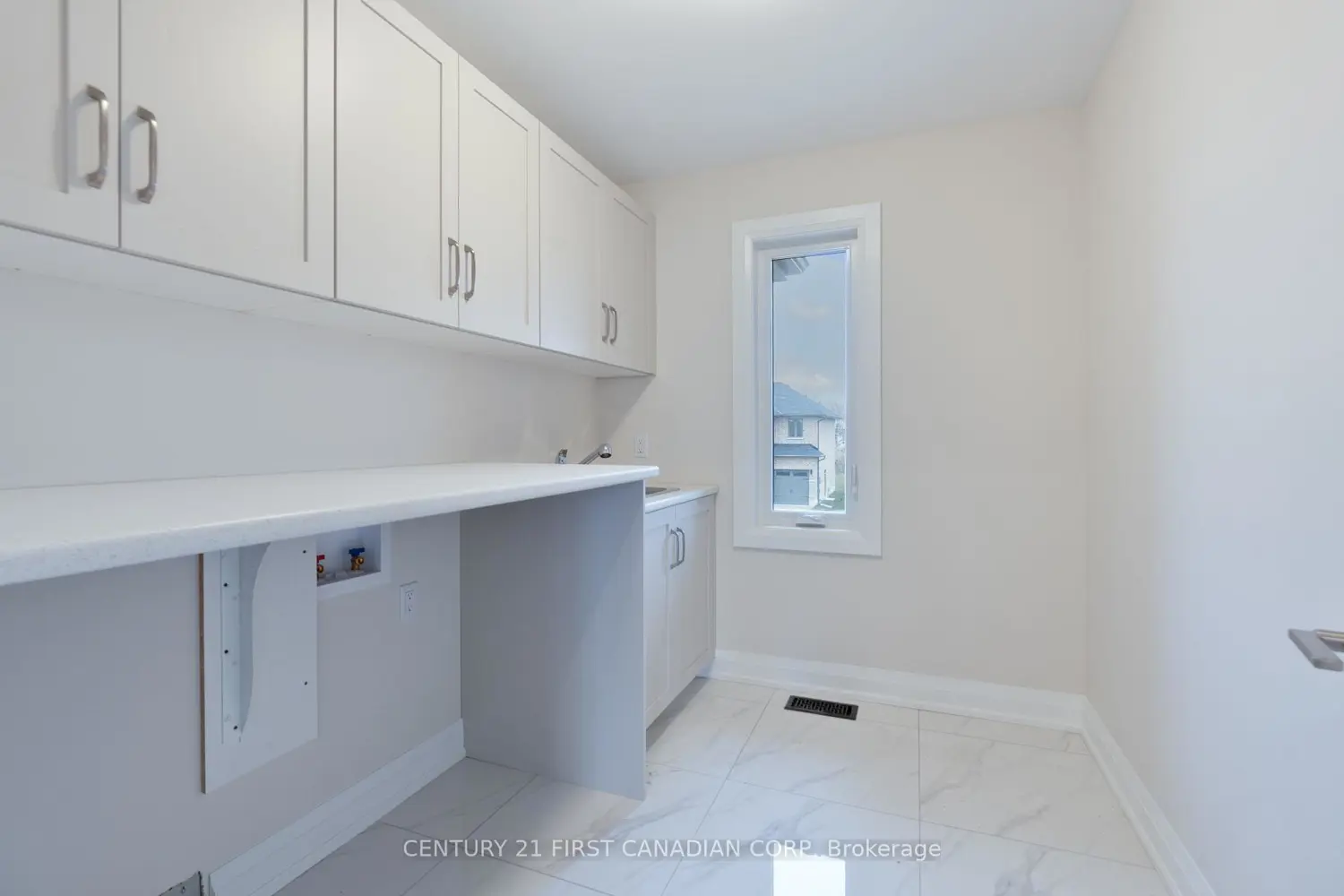 Additional image 9 of 240 Leitch Street