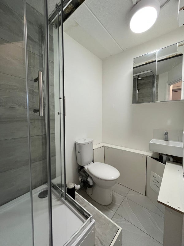 Additional image 8 of Room in a Shared Flat, Battersea Park Road, SW11, N1 7GU