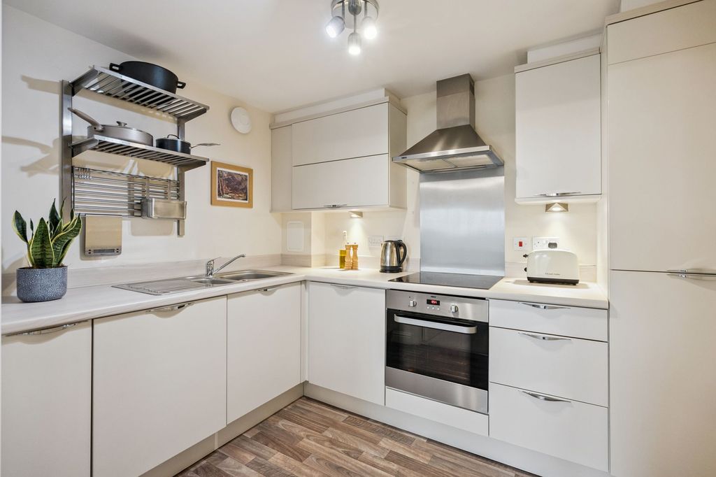 Additional image 5 of 2 bed flat for saleRollock Street, Stirling FK8