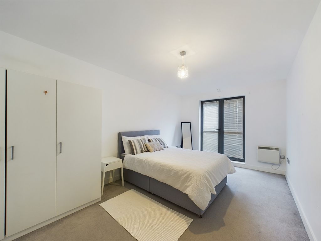 Additional image 18 of 3 bed flat for saleQueens Court, 50 Dock Street, Hull, East Riding Of Yorkshire HU1