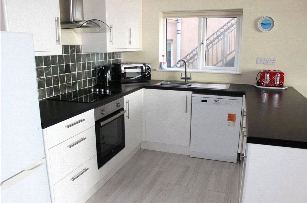 Additional image 9 of 2 bed flat for saleApt 4 (18) Coastal View, Pendine, Carmarthen SA33