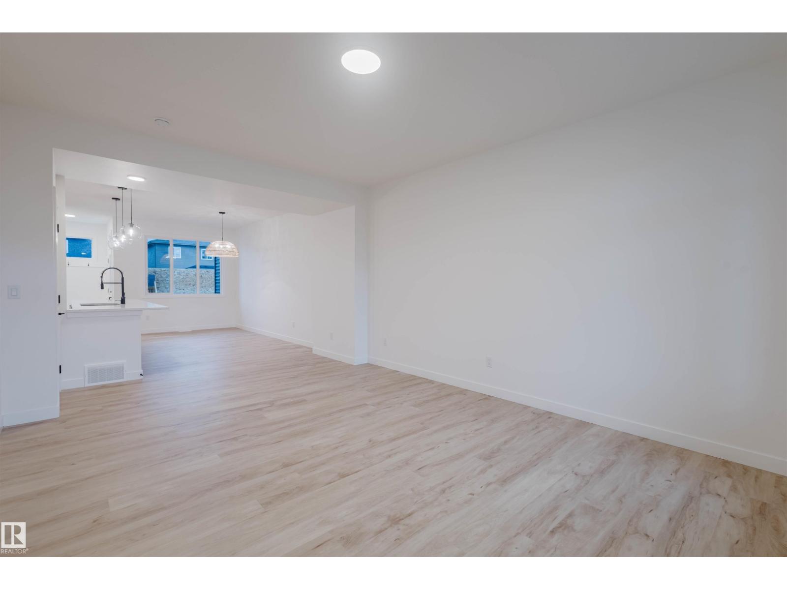 Additional image 5 of 2108 Crossbill Lane NW, Edmonton, AB, T6W4V8