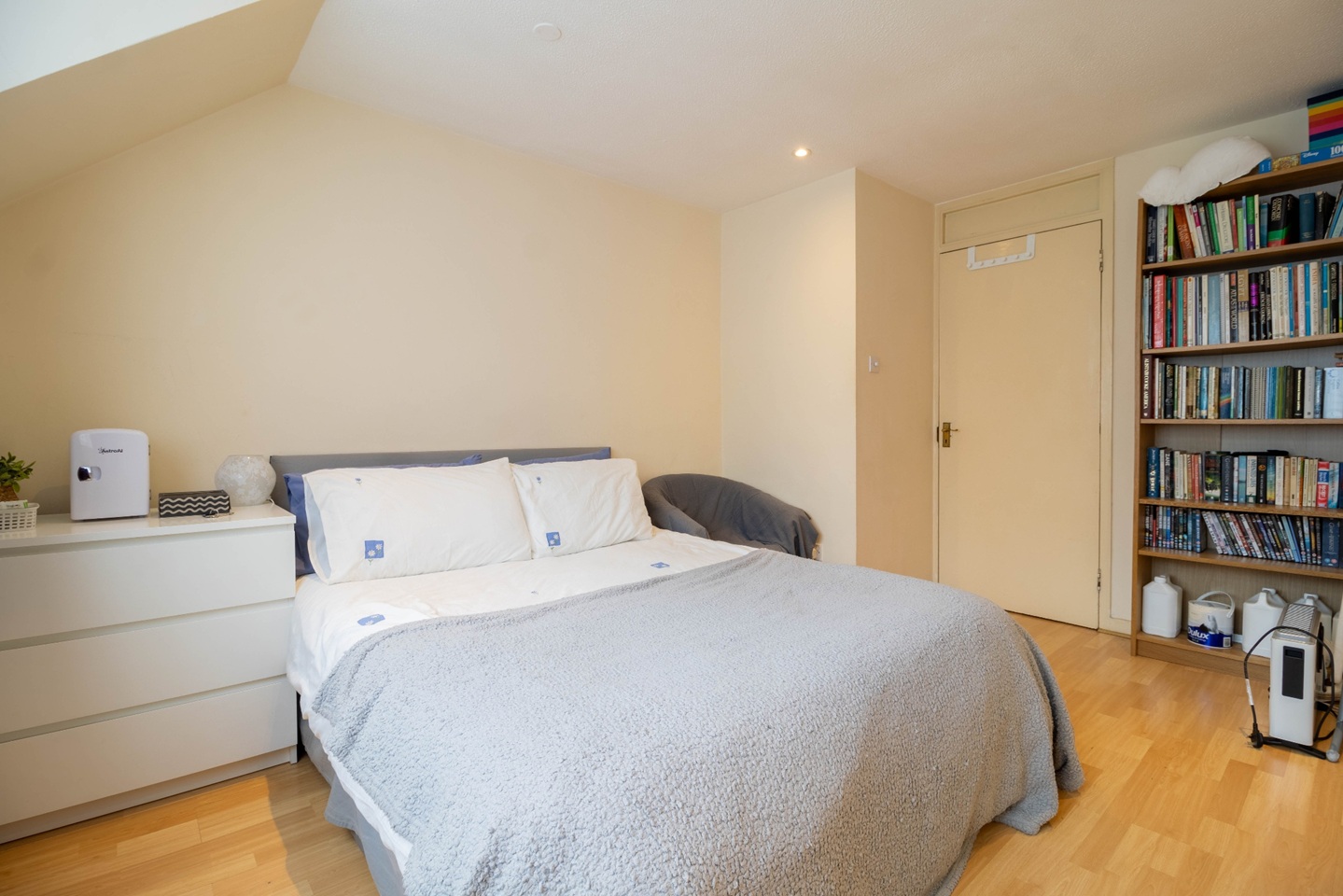 Room in a Shared Flat, Fawcett Close, SW11, SW11 2LU