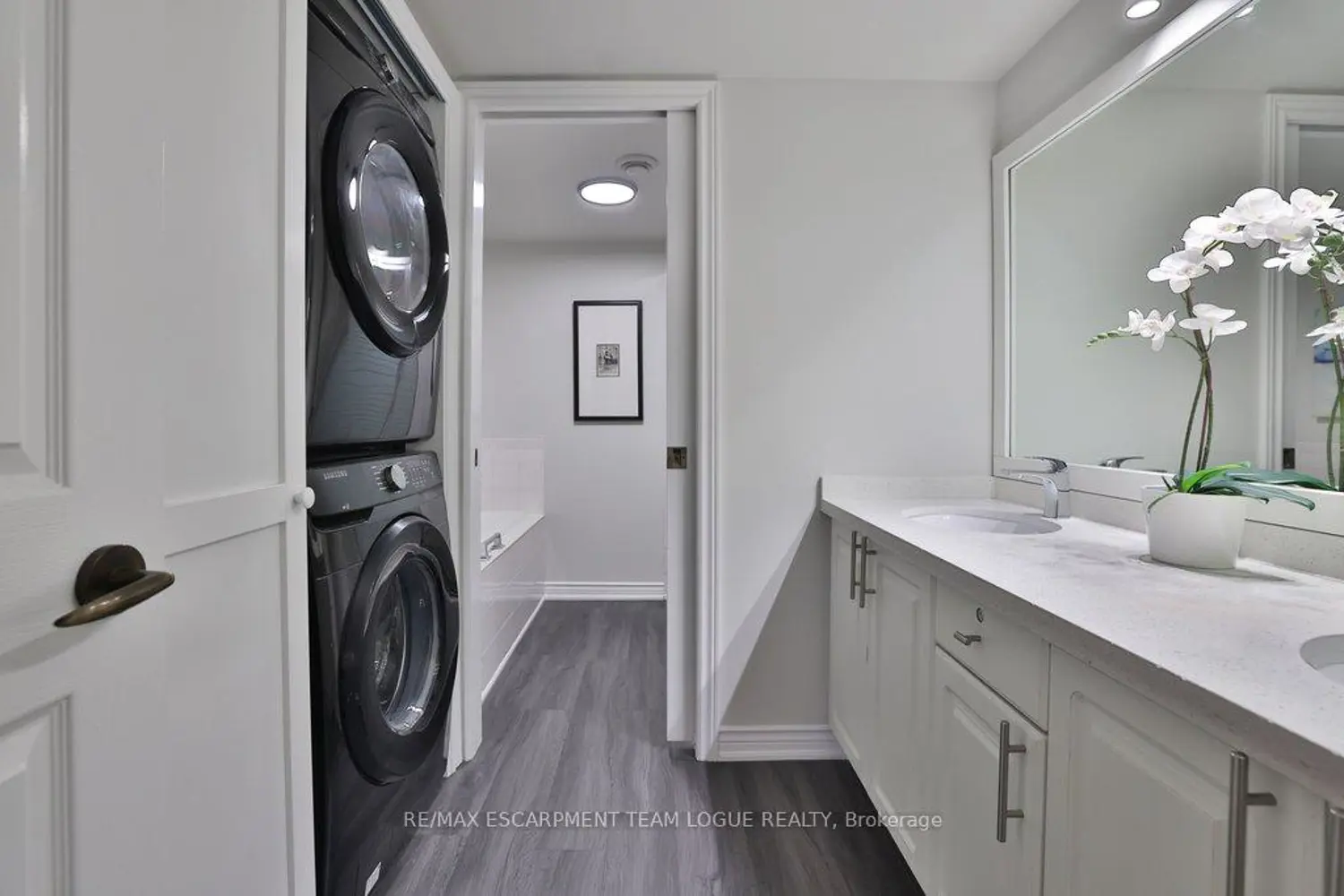 Additional image 12 of 2010 Cleaver Avenue 211