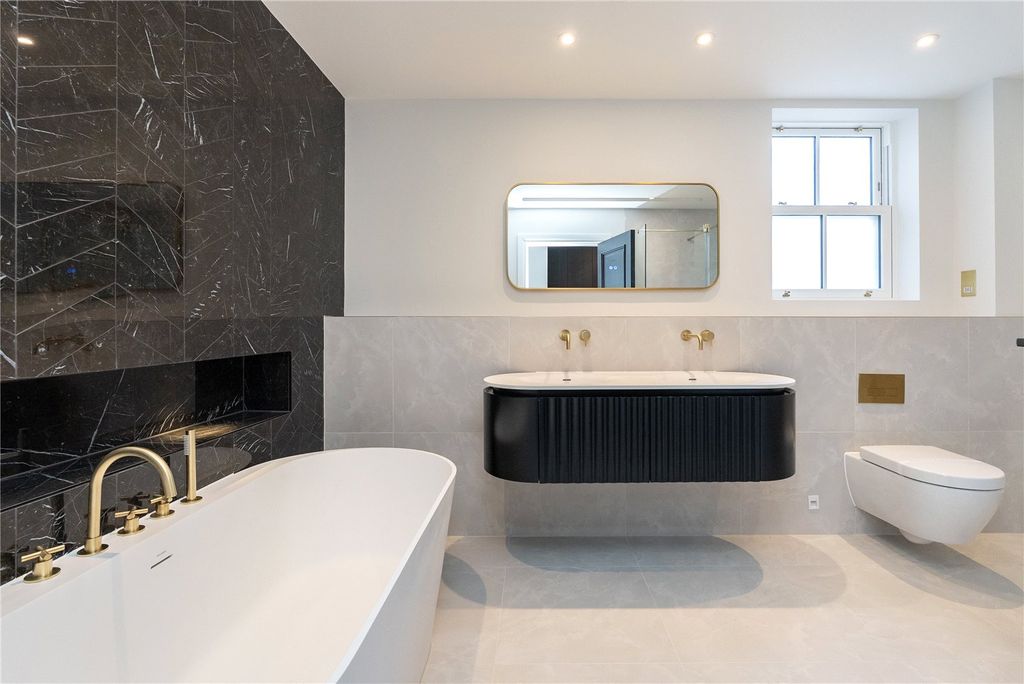 Additional image 12 of 2 bed flat for saleLeigh Court Close, Cobham KT11