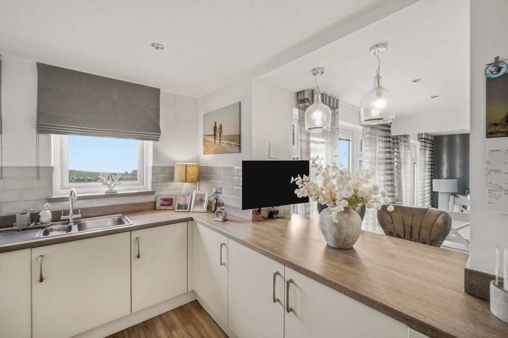 Additional image 16 of 5 bed detached house for saleChannel View, Ogmore-By-Sea, Bridgend CF32