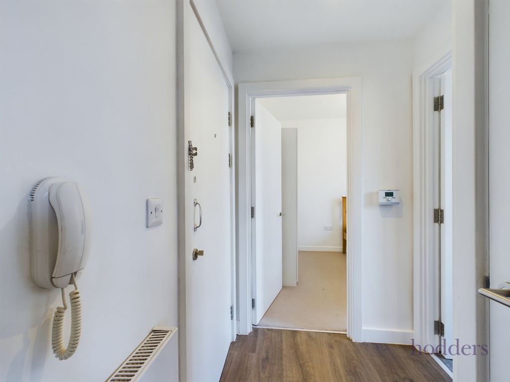 Additional image 5 of 1 bed flat for saleHanworth Lane, Chertsey, Surrey KT16