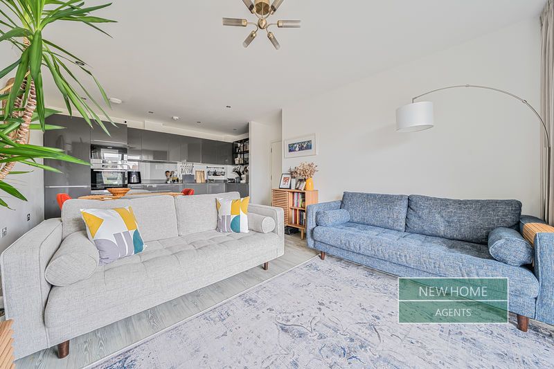 3 bed flat for saleKnightly Avenue, Cambridge CB2 photo 4