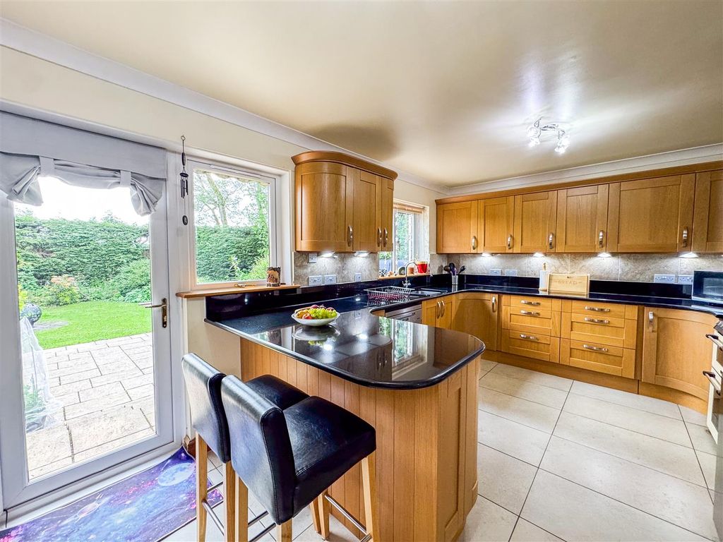 Additional image 3 of 6 bed detached house for saleBaird Gardens, Strathaven ML10