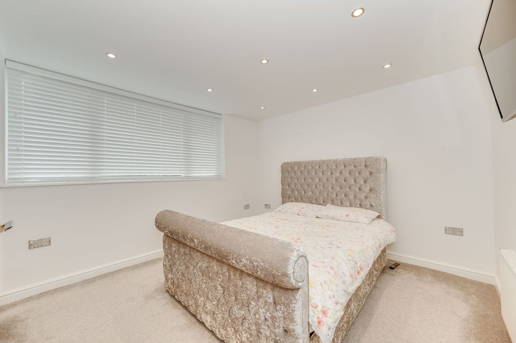 Additional image 14 of 2 bed maisonette for saleGervase Avenue, Sheffield S8