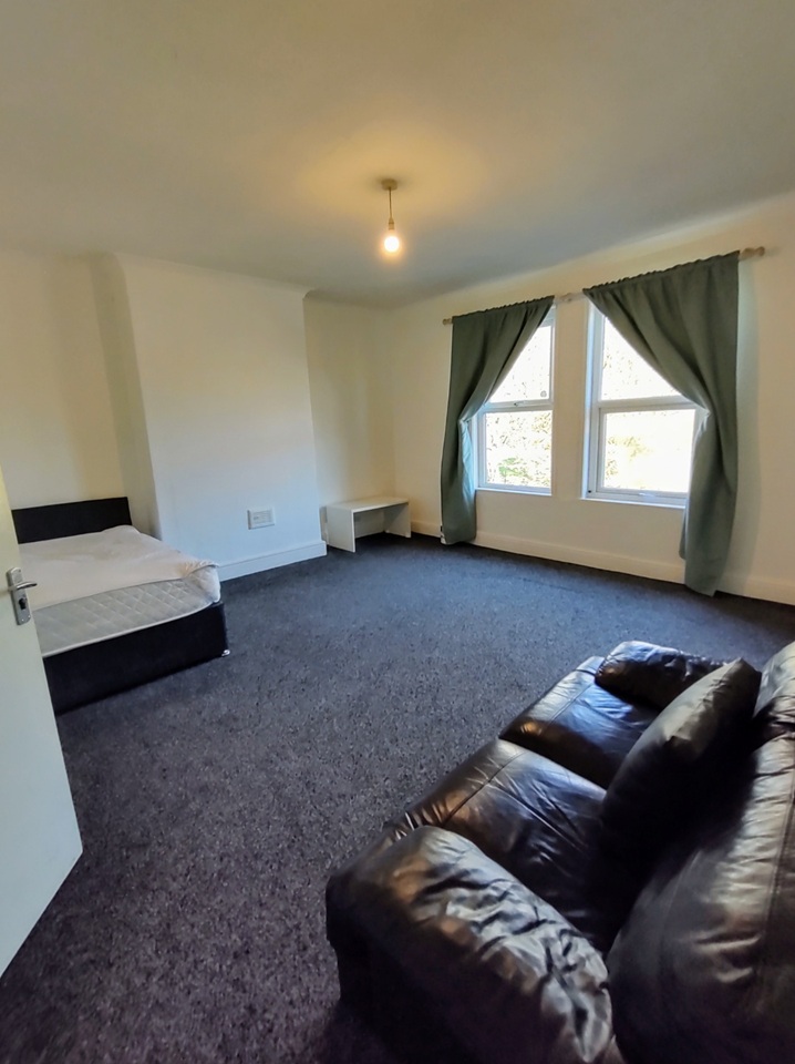 Additional image 3 of 4 Bed Terraced House, Gathorne Terrace, LS8, N1 7GU