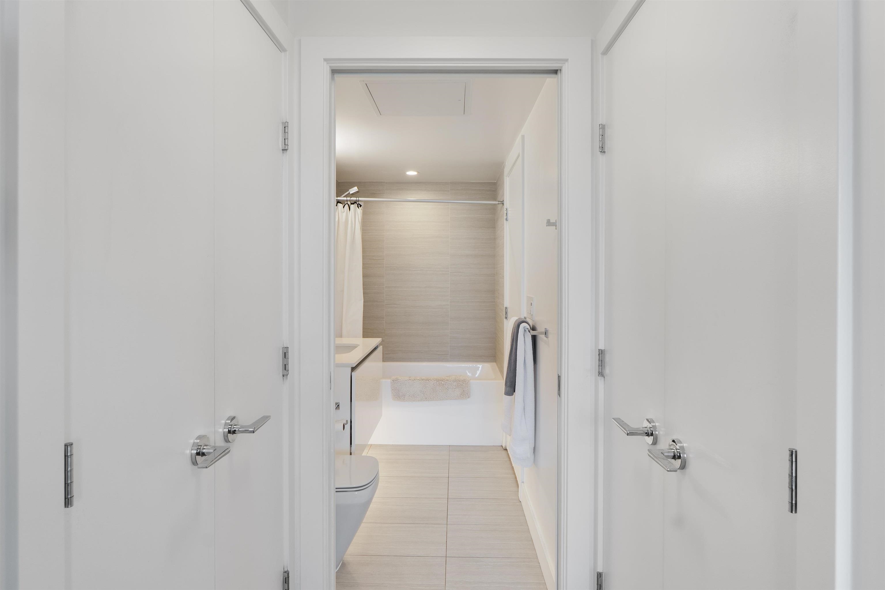 Additional image 4 of 701-5766 Gilbert Road, Richmond, BC, V7C 0G2