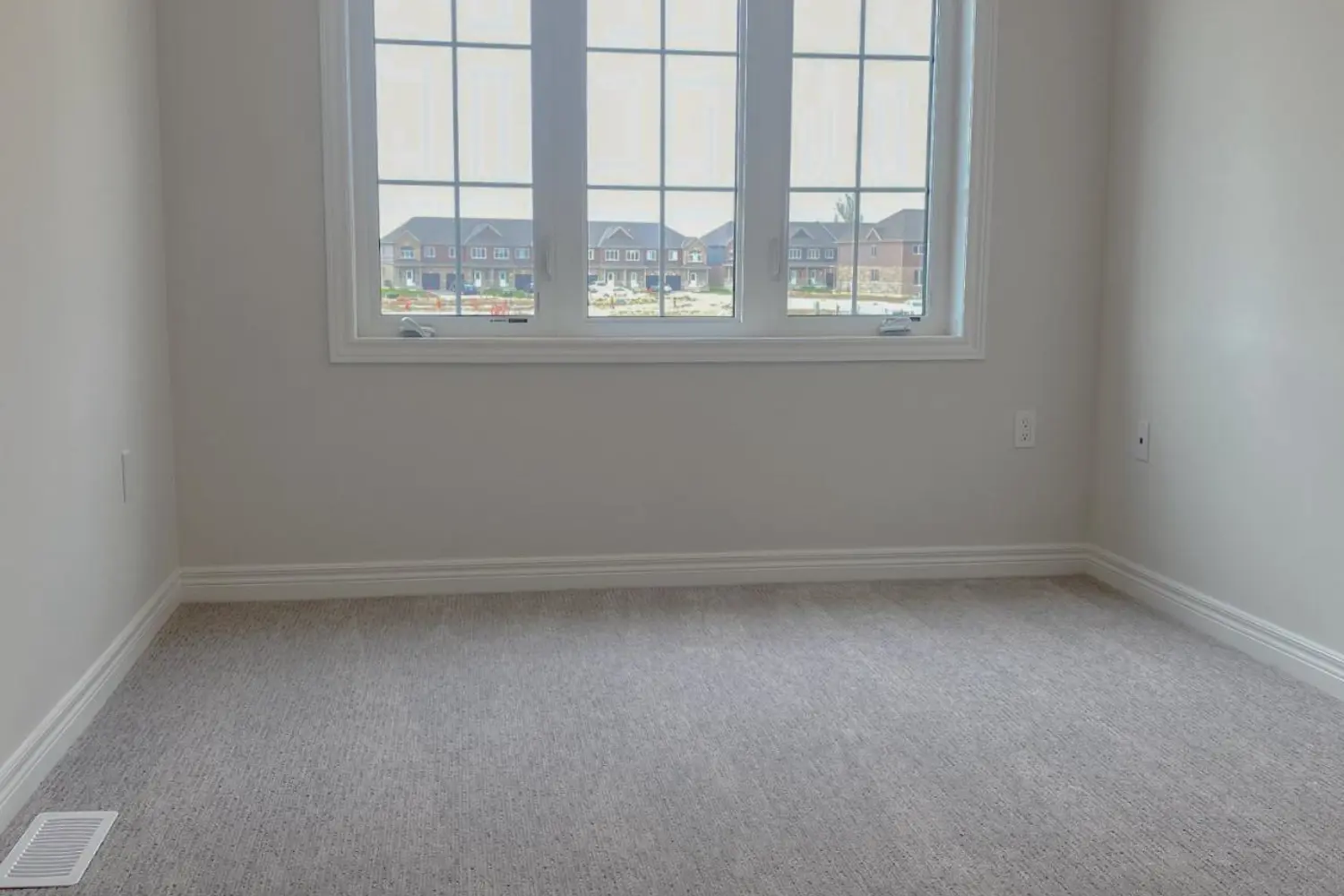 Additional image 14 of 57 Lloyd Davies Way