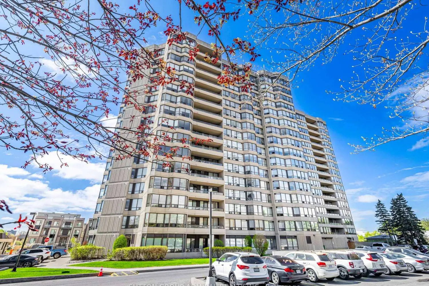 Additional image 15 of 7420 Bathurst Street 1611