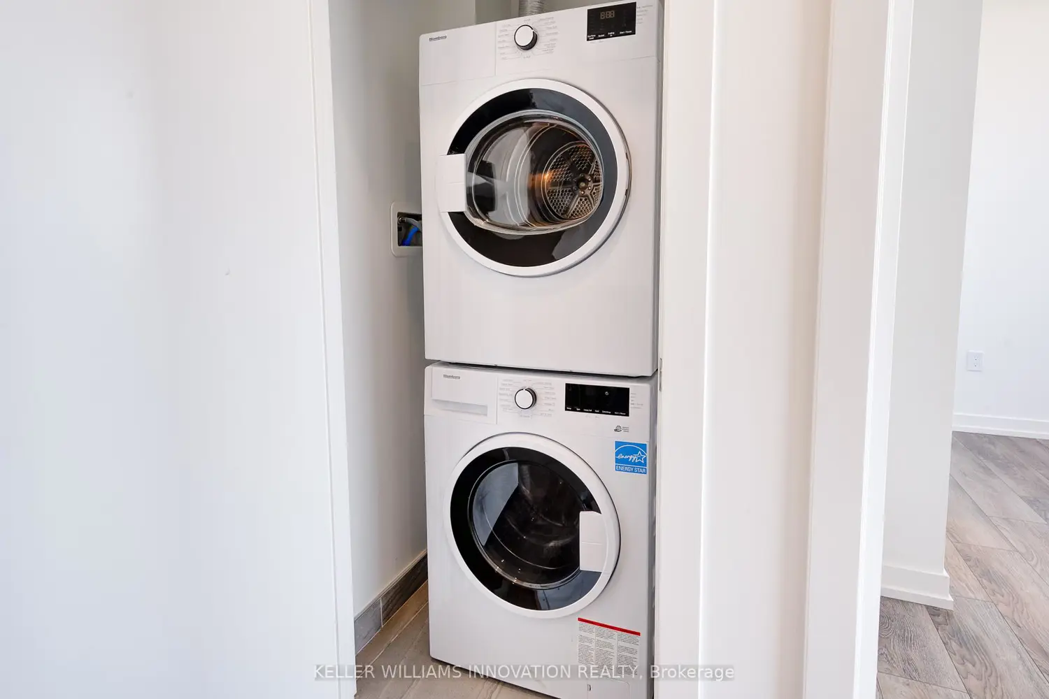 Additional image 4 of 15 Wellington Street 303