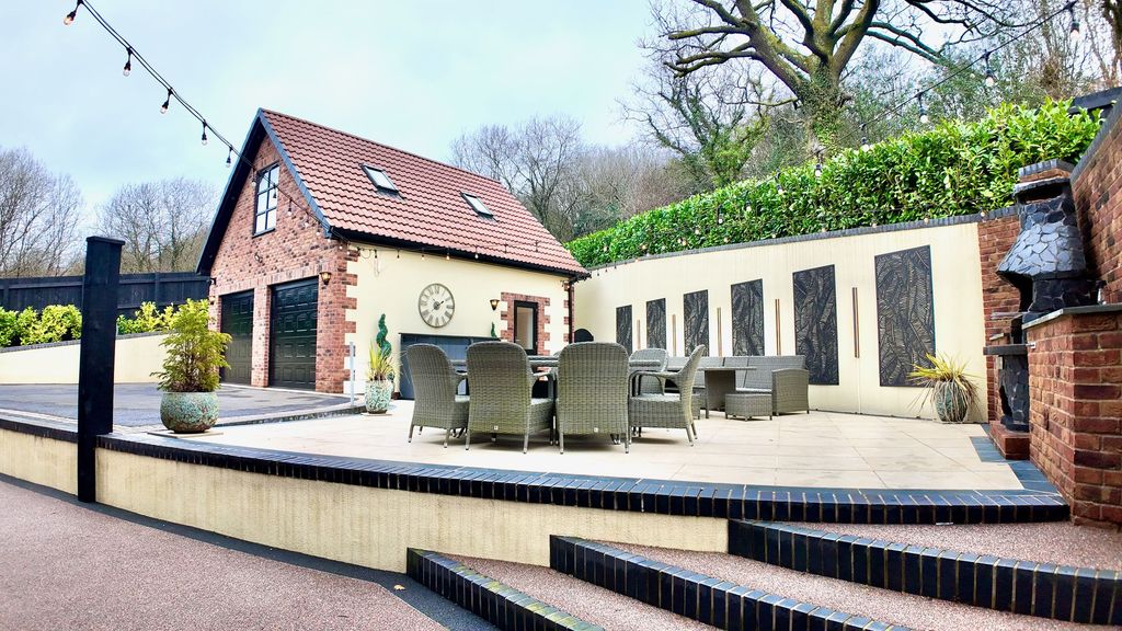 Additional image 27 of 5 bed detached house for saleOak Tree Rise, Newbridge NP11