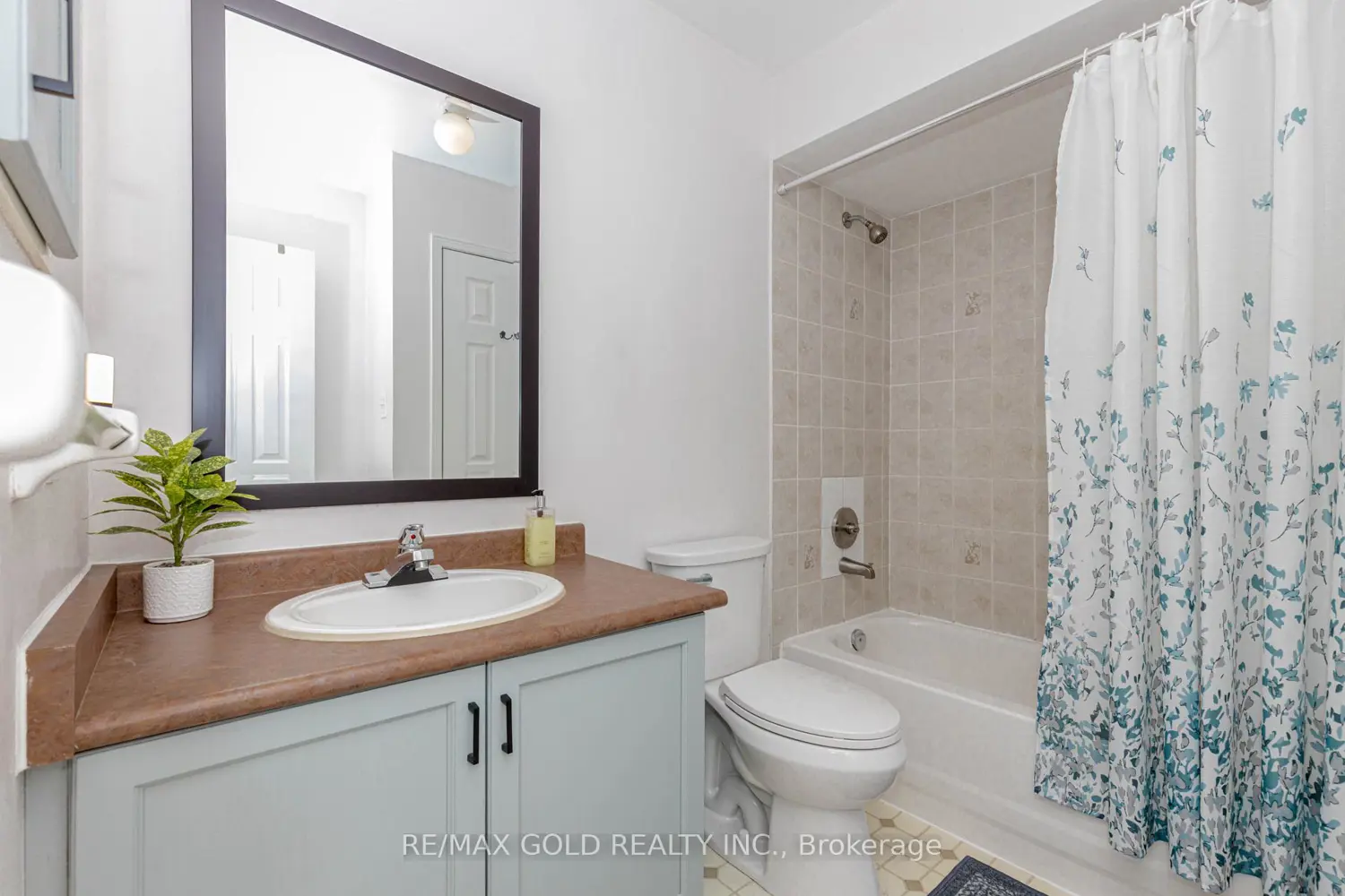 Additional image 15 of 83 Spadina Road