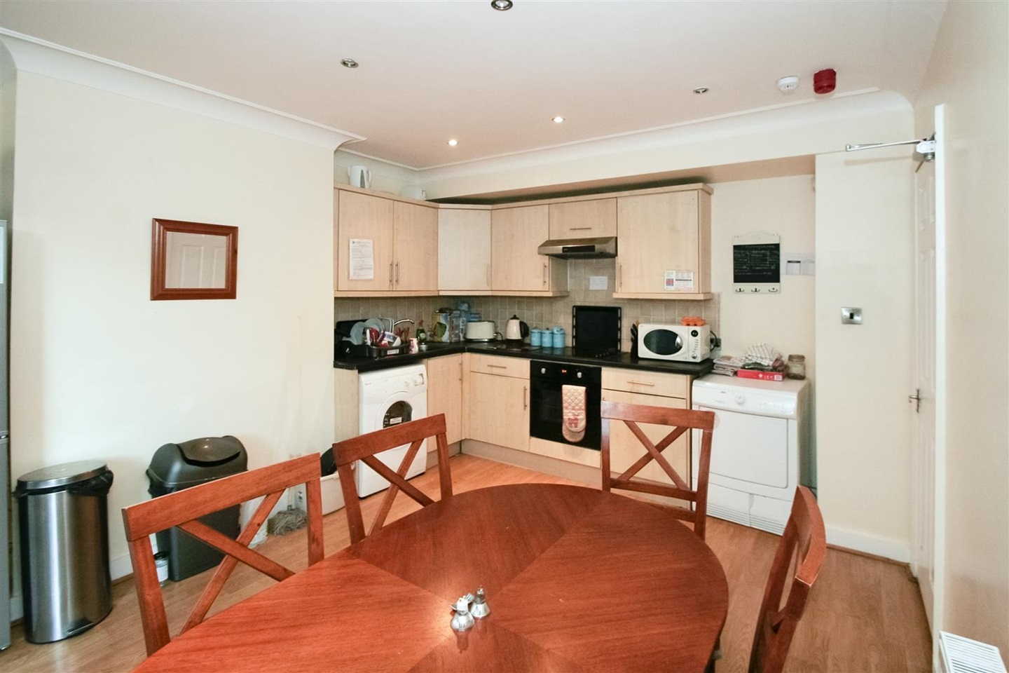 5 Bed Semi-Detached House, Buckingham Road, LS6, N1 7GU