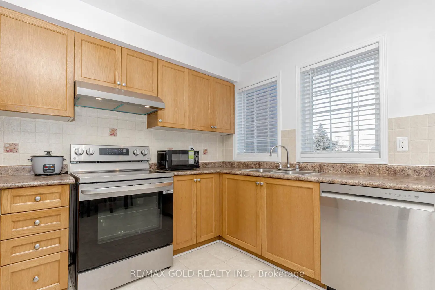 Additional image 7 of 83 Spadina Road