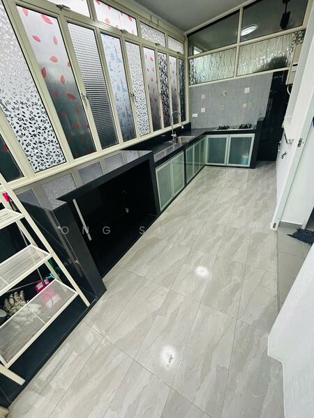 Additional image 4 of Upper thomson