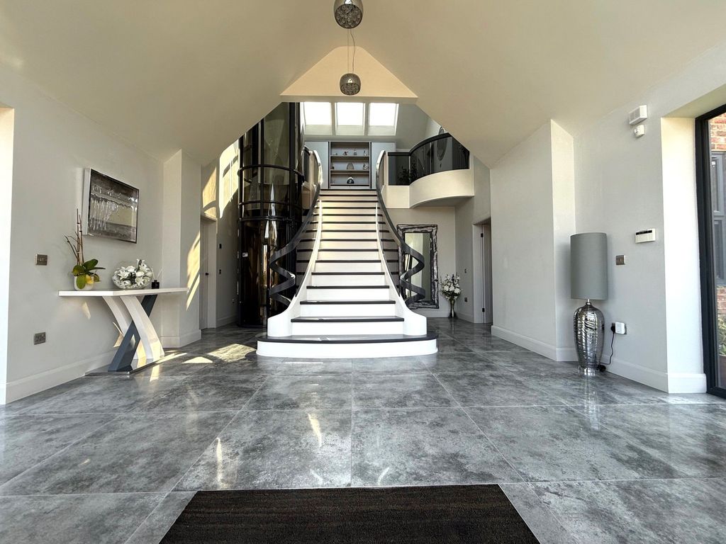 4 bed detached house for saleSleetburn Lane, Langley Moor, Durham DH7 photo 3