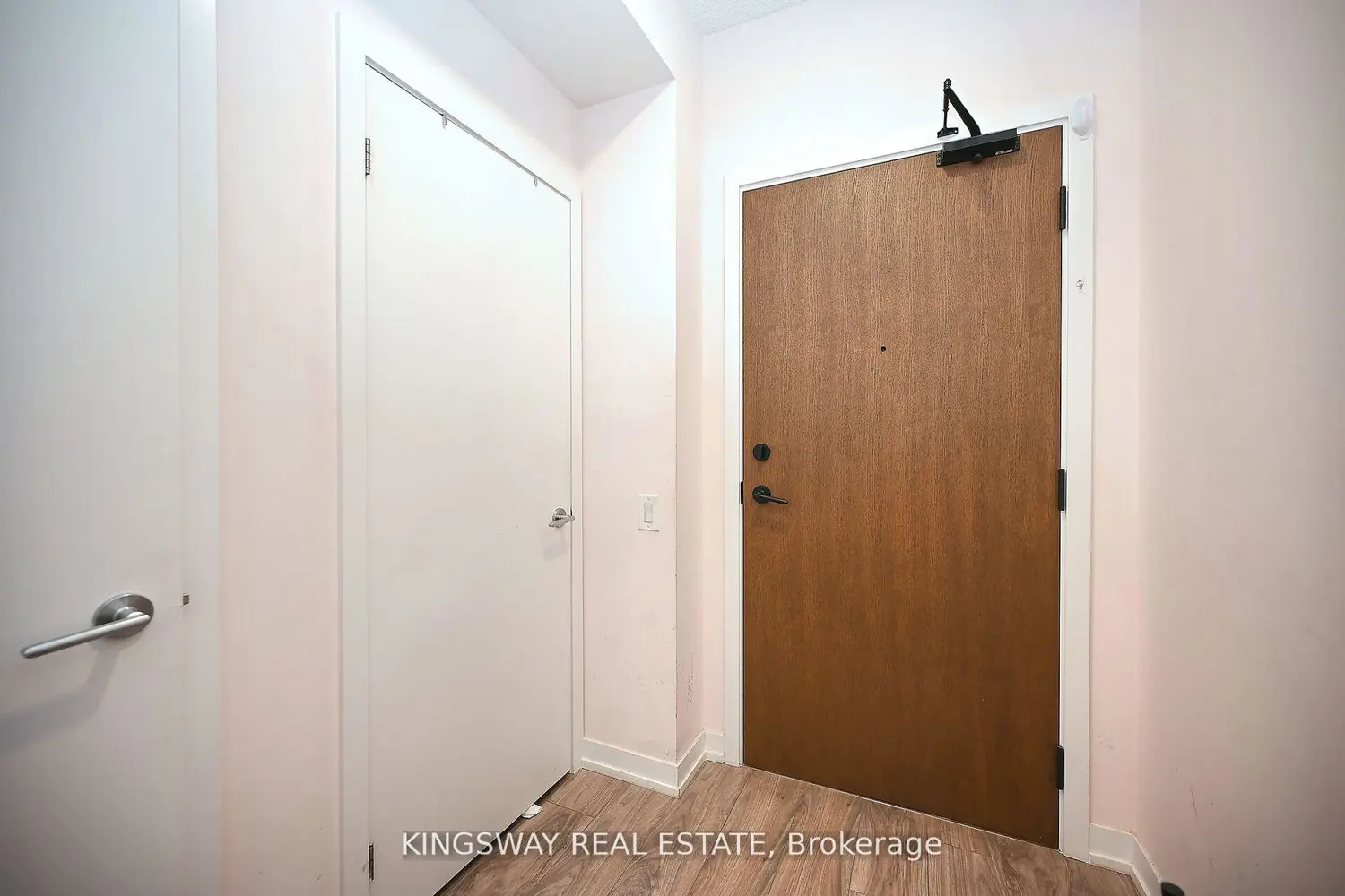 Additional image 2 of 4065 Confederation Parkway 1410