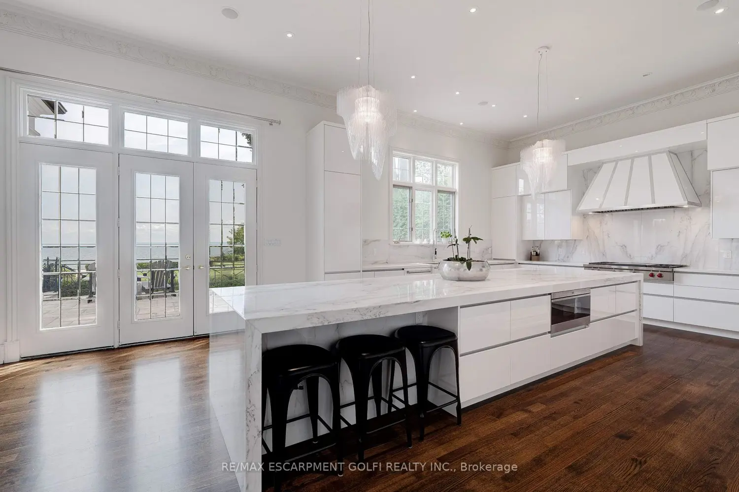 Additional image 12 of 4410 Lakeshore Road