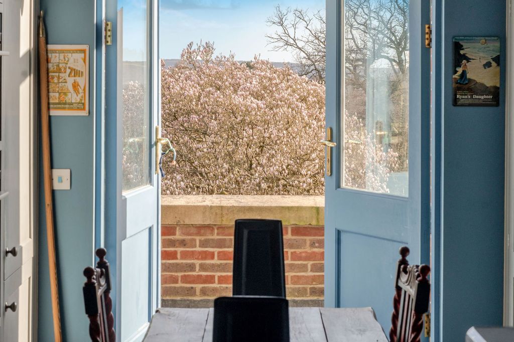 Additional image 18 of 2 bed flat for saleKings Drive, Midhurst GU29