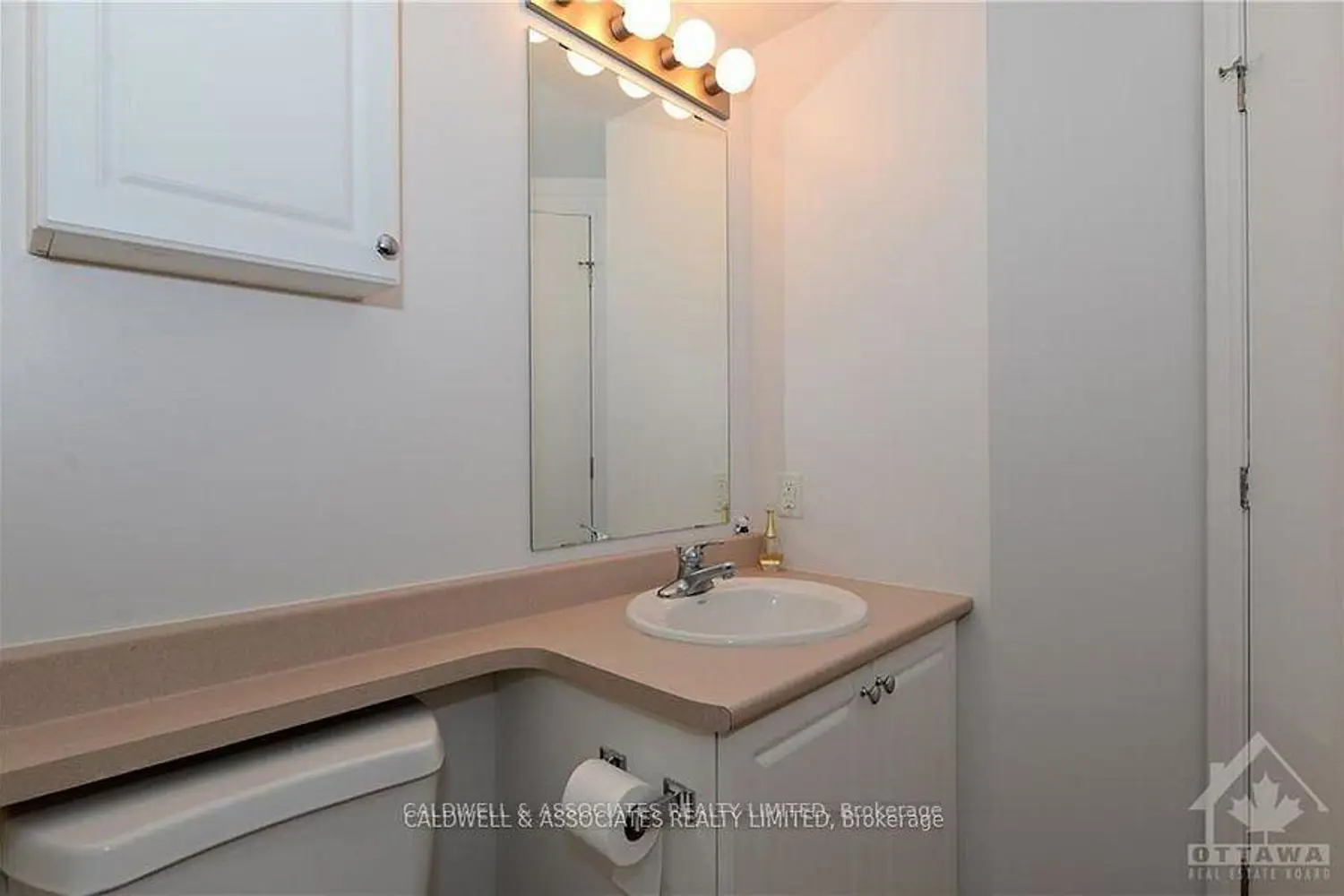 Additional image 16 of 234 Rideau Street 1012