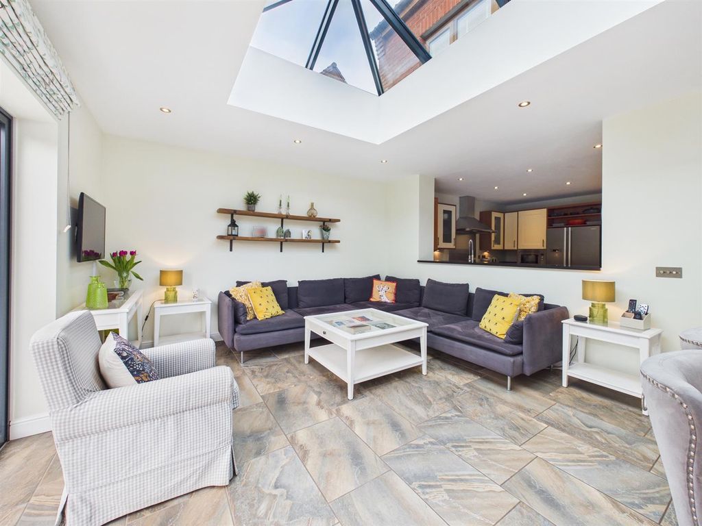 Additional image 5 of 5 bed detached house for saleSanderling Way, Porthcawl CF36